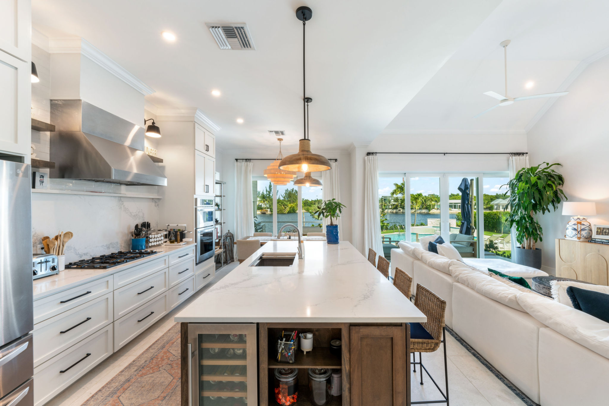 86 Edgemere Circle, The Lakes