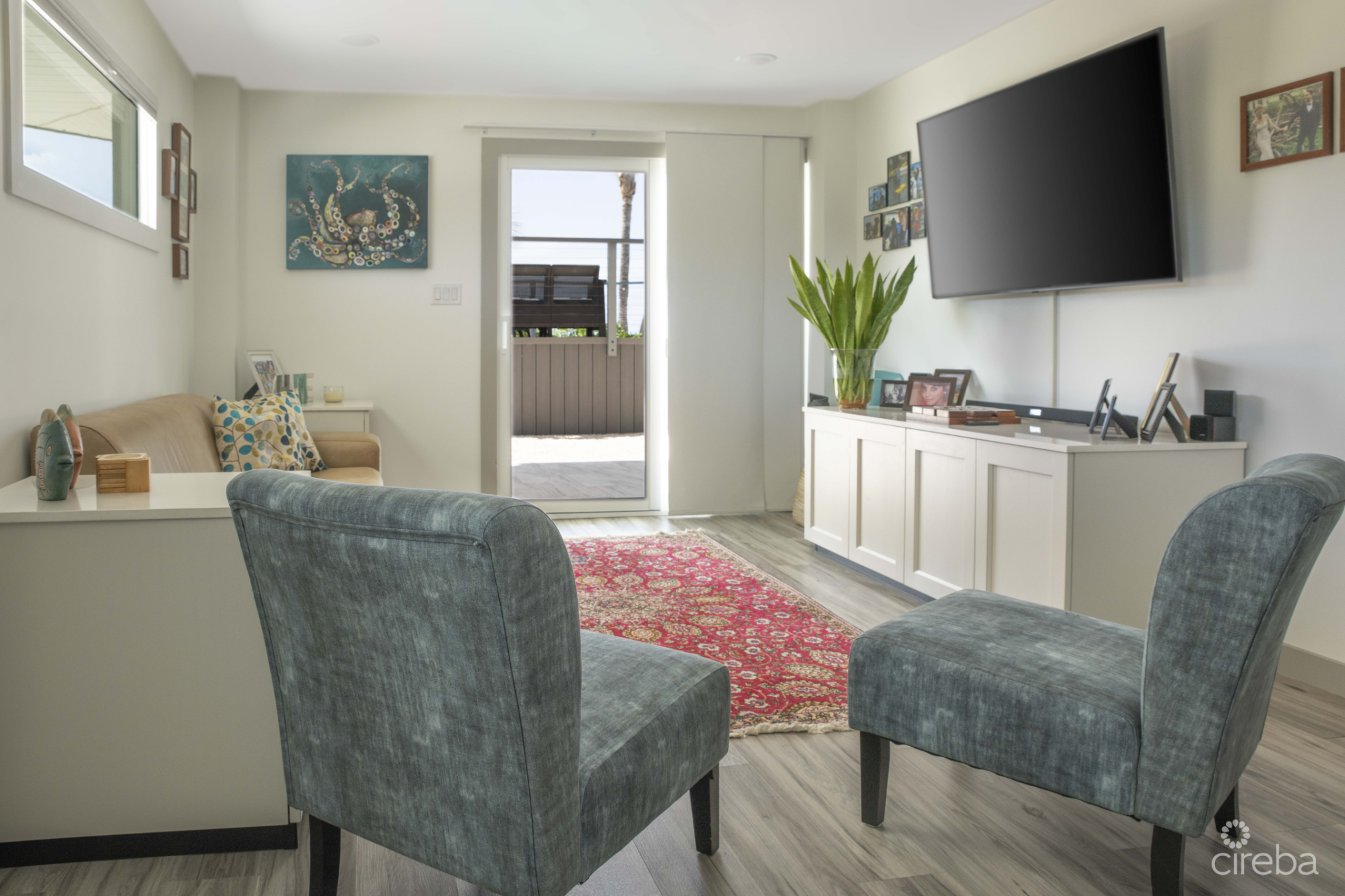 A Wave From It All - Fully Reno'd 4 Bed Oceanfront