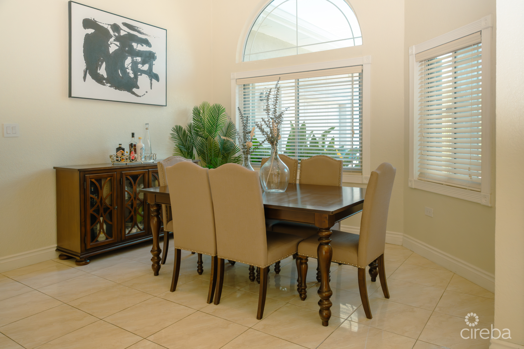 4 Bedroom Beautiful Family Home In Savannah