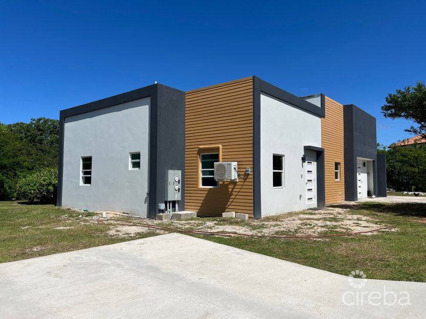 Half Duplex - 2 Bed/2 Bath - 1