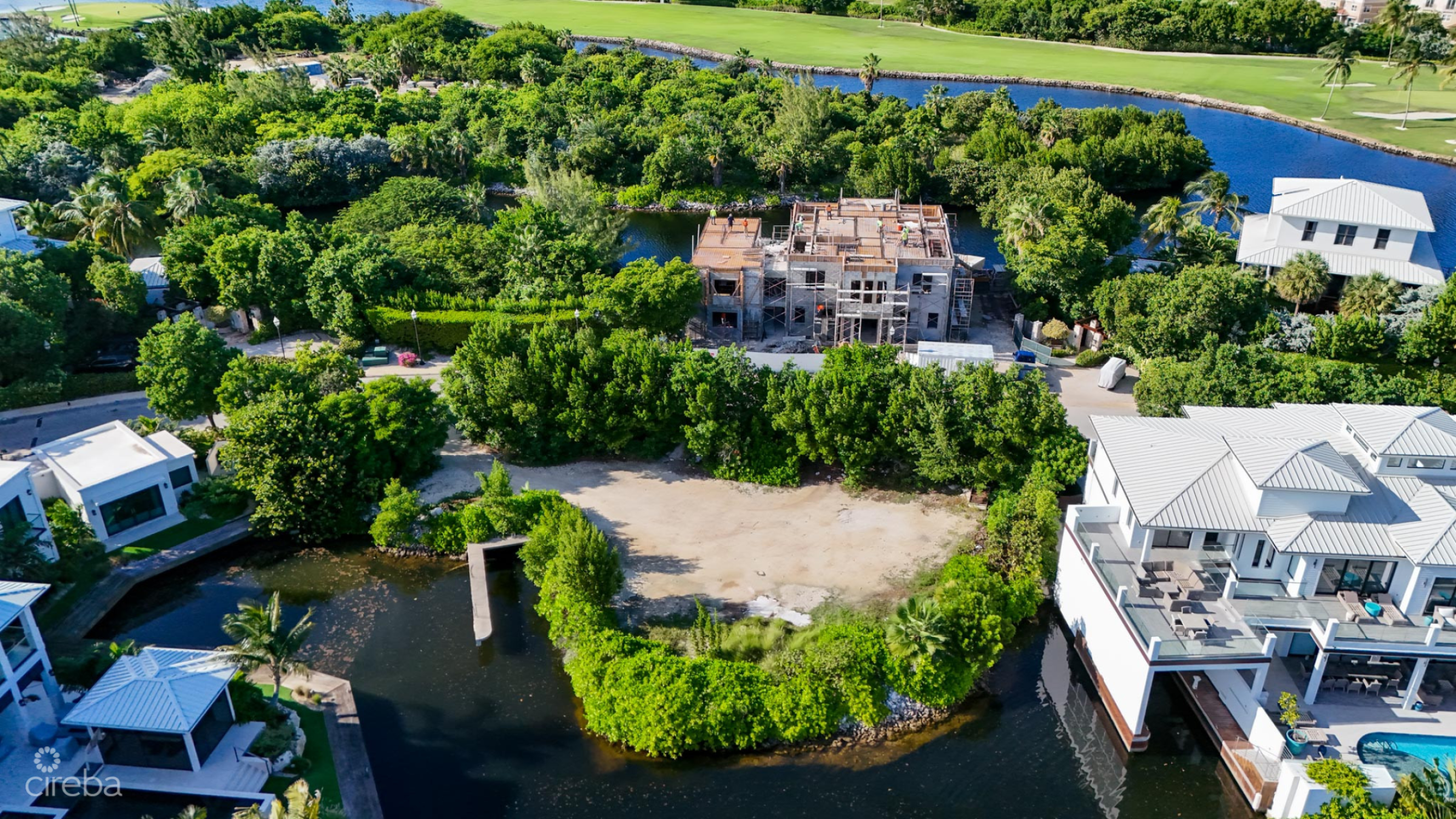 Ritz Carlton Deck House #18 | Canal Front Land