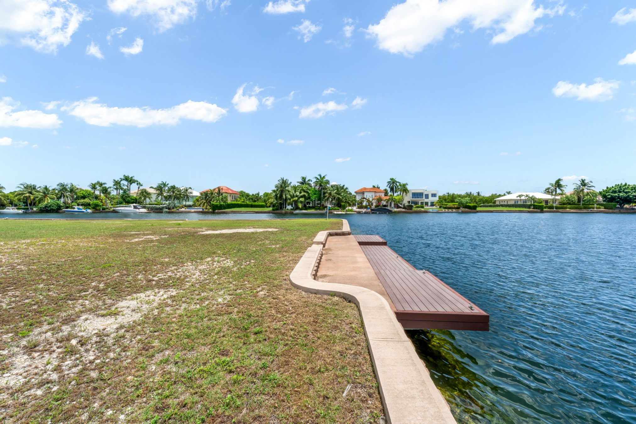 Harbour Reach Lot (Large)