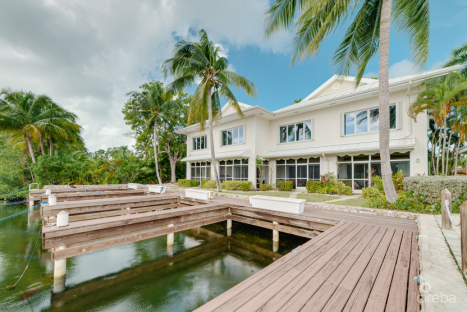 The Moorings, Stunning Canal Front Townhome, 3 Bed 3.5 Bathroom With Gorgeous Views Of The Canal - 1