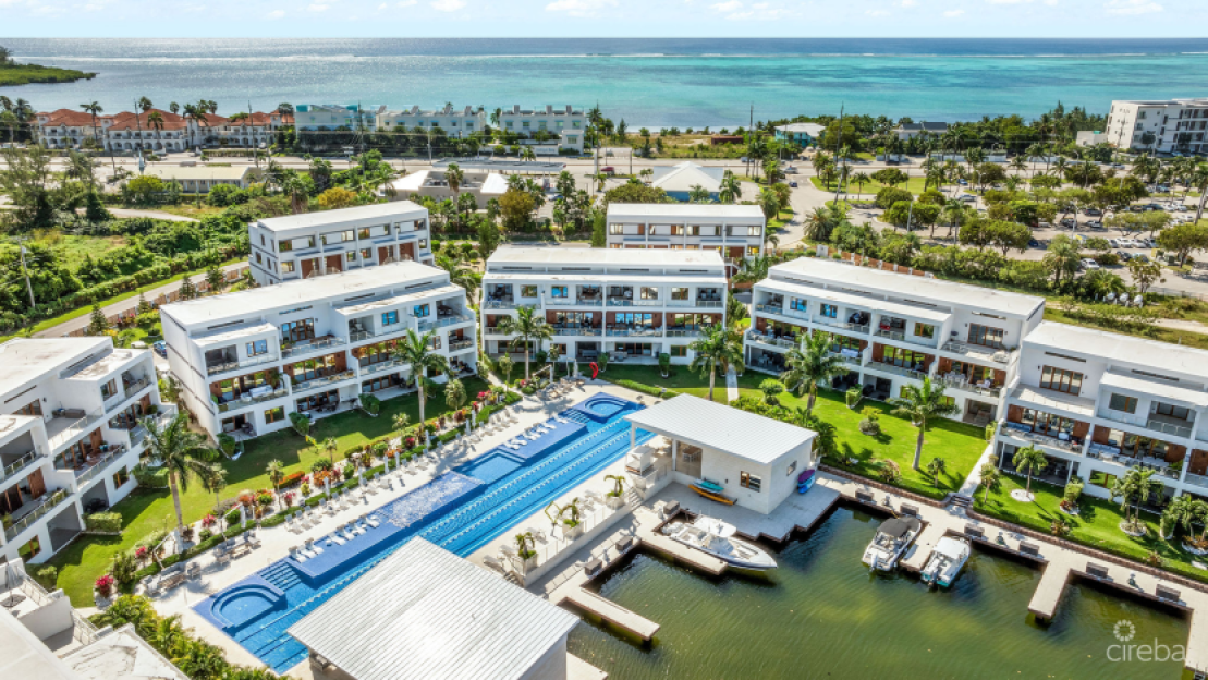Arvia 3-Bedroom Canal Front Unit With Dock - 1