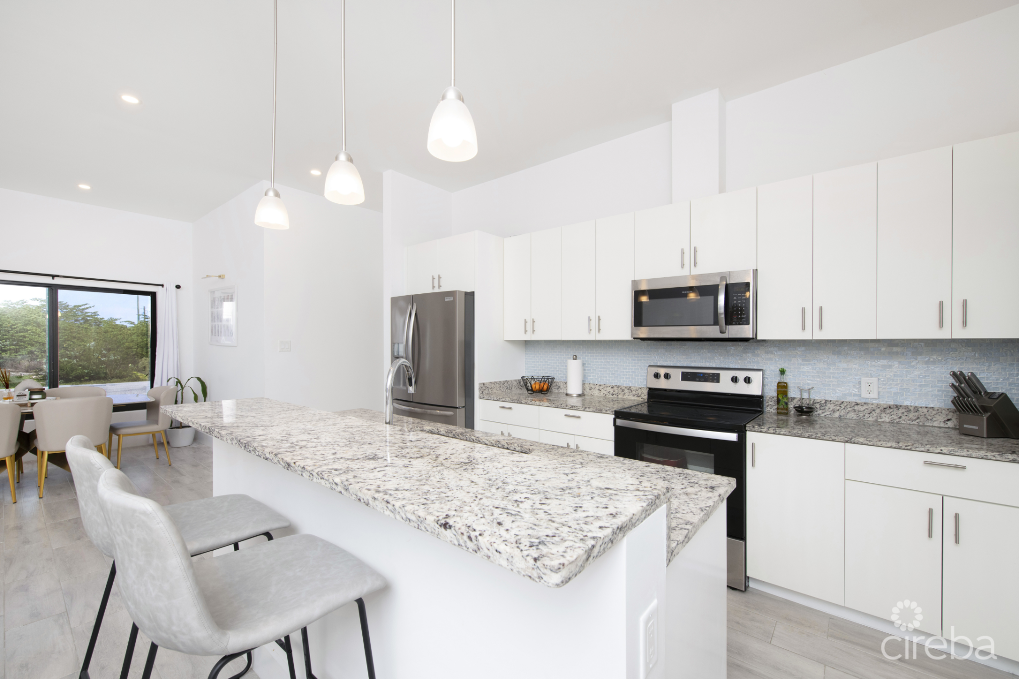 Modern 3 Bed, 3 Bath Single Family Home. With Bonus Office/Den.