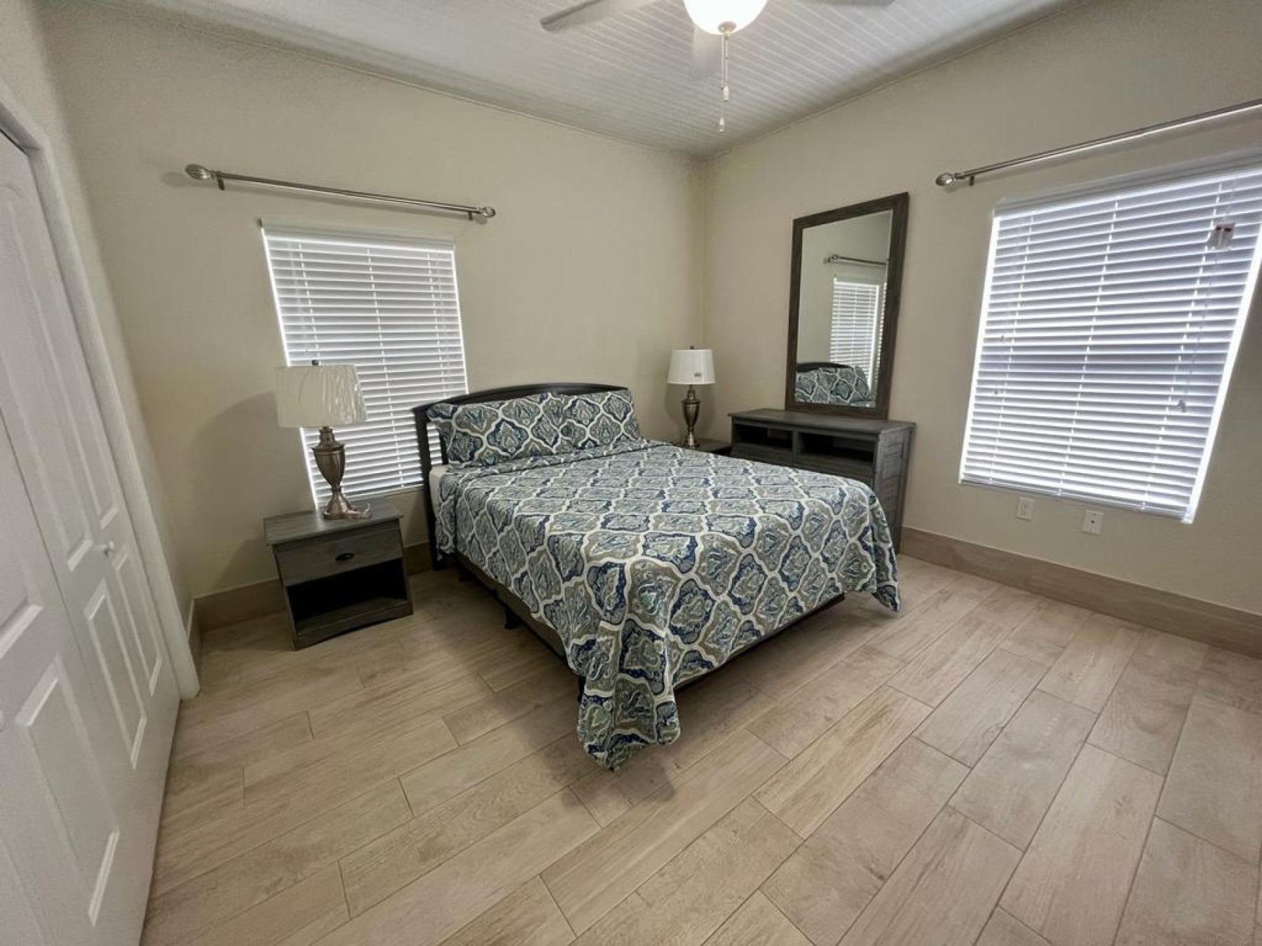 The Summit, 2-Bed/2.5 Bath. North Side
