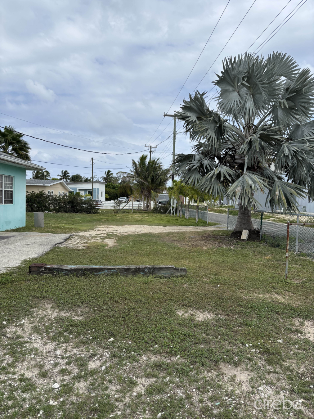 Income Potential! Multi-Unit Residence & Church On Prime 1 Acre