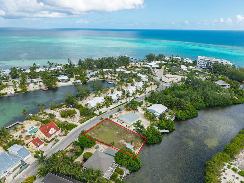 .3147 Canal Front In Rum Point - 1