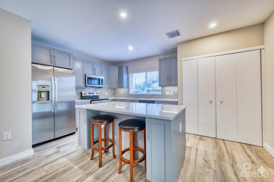 Downtown Reach 801 - 1