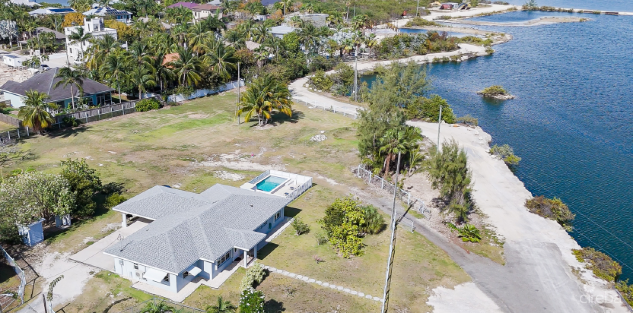 Waterview Home Just Off Smb Corridor - 1