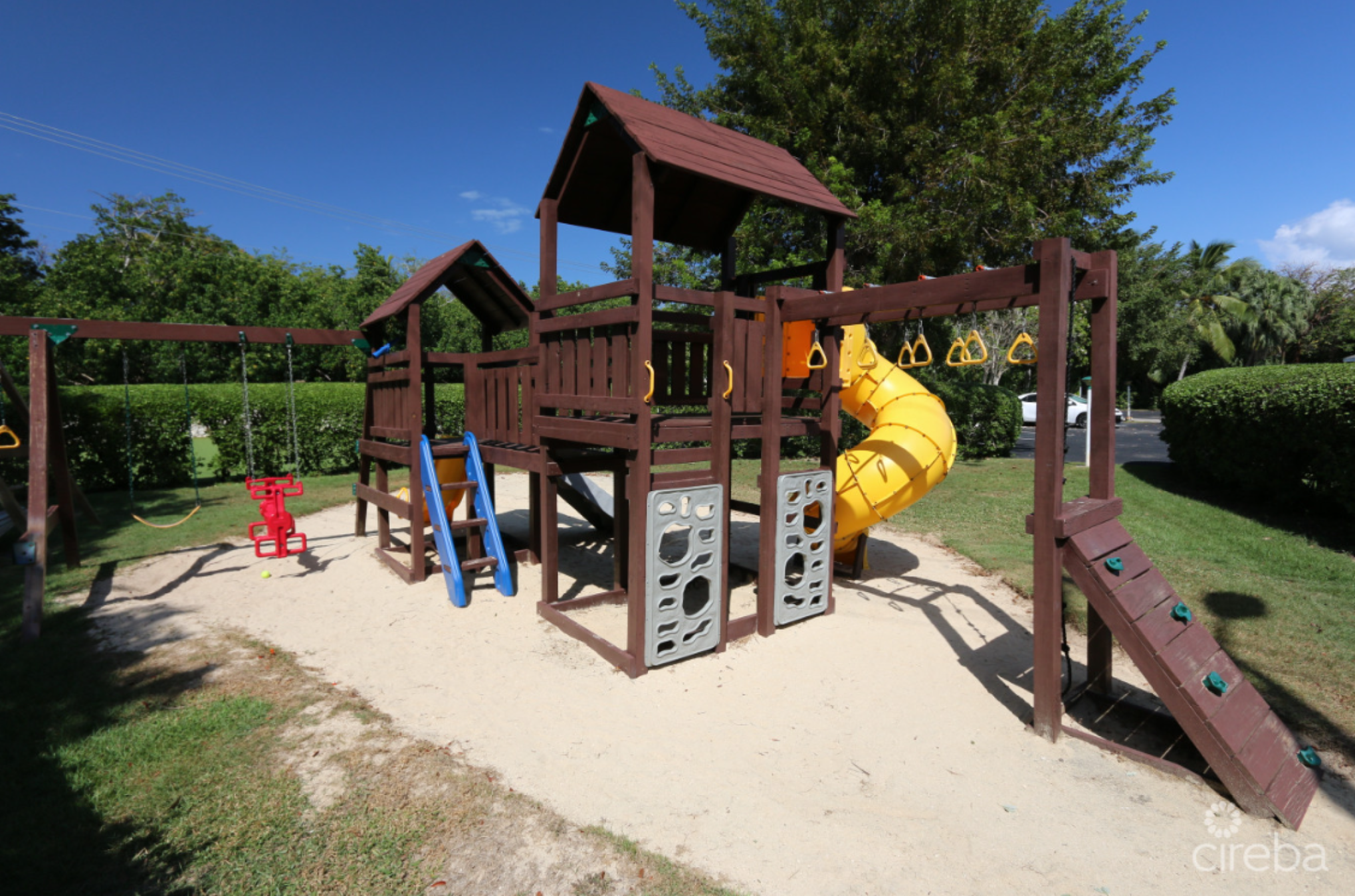Secret Gardens 2-Bedroom Condo Near Schools