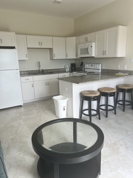 July 1St, 1-Bedroom, 1-Bathroom,  At The Summit, North Side - 1