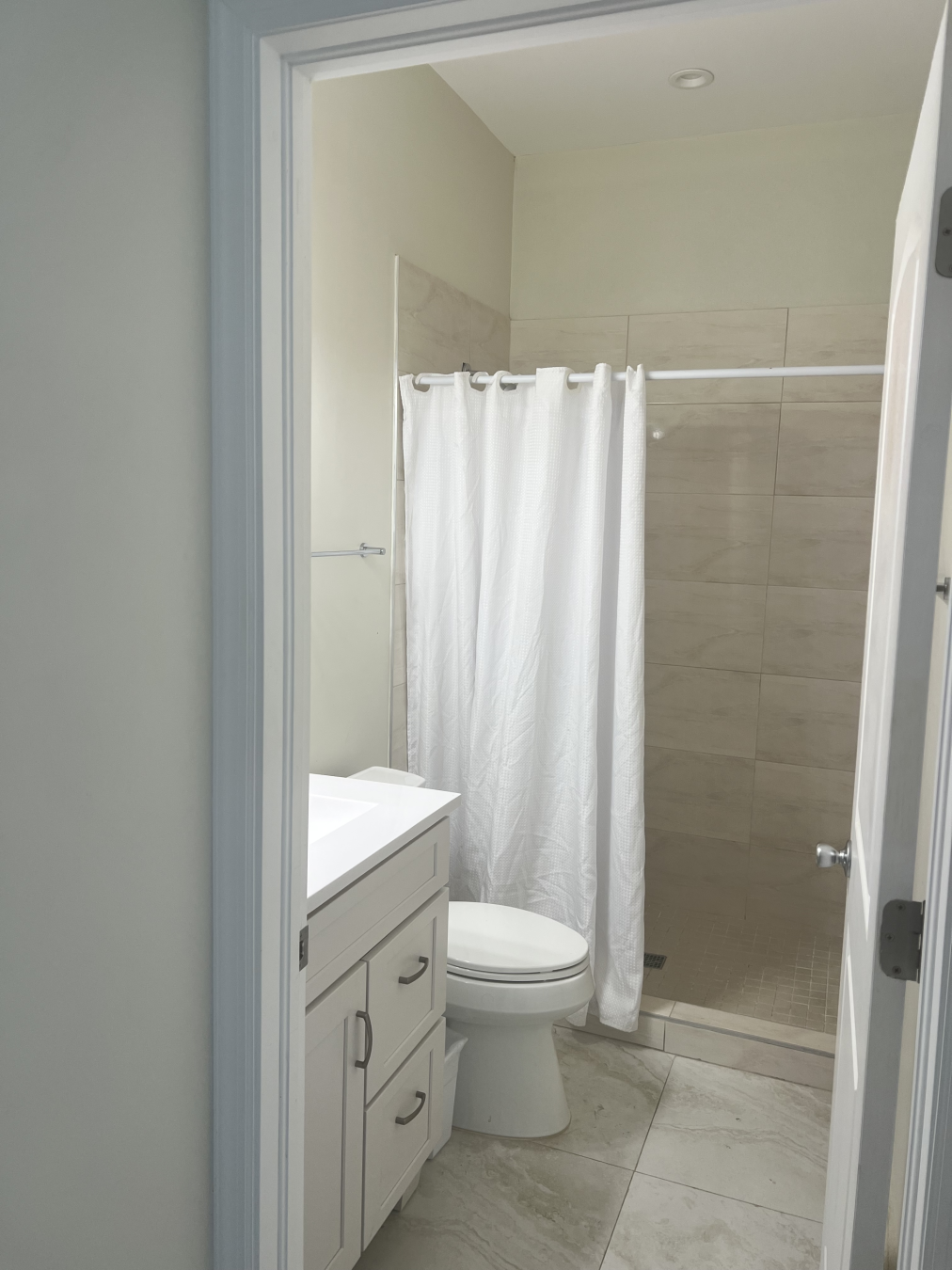 July 1St, 1-Bedroom, 1-Bathroom,  At The Summit, North Side