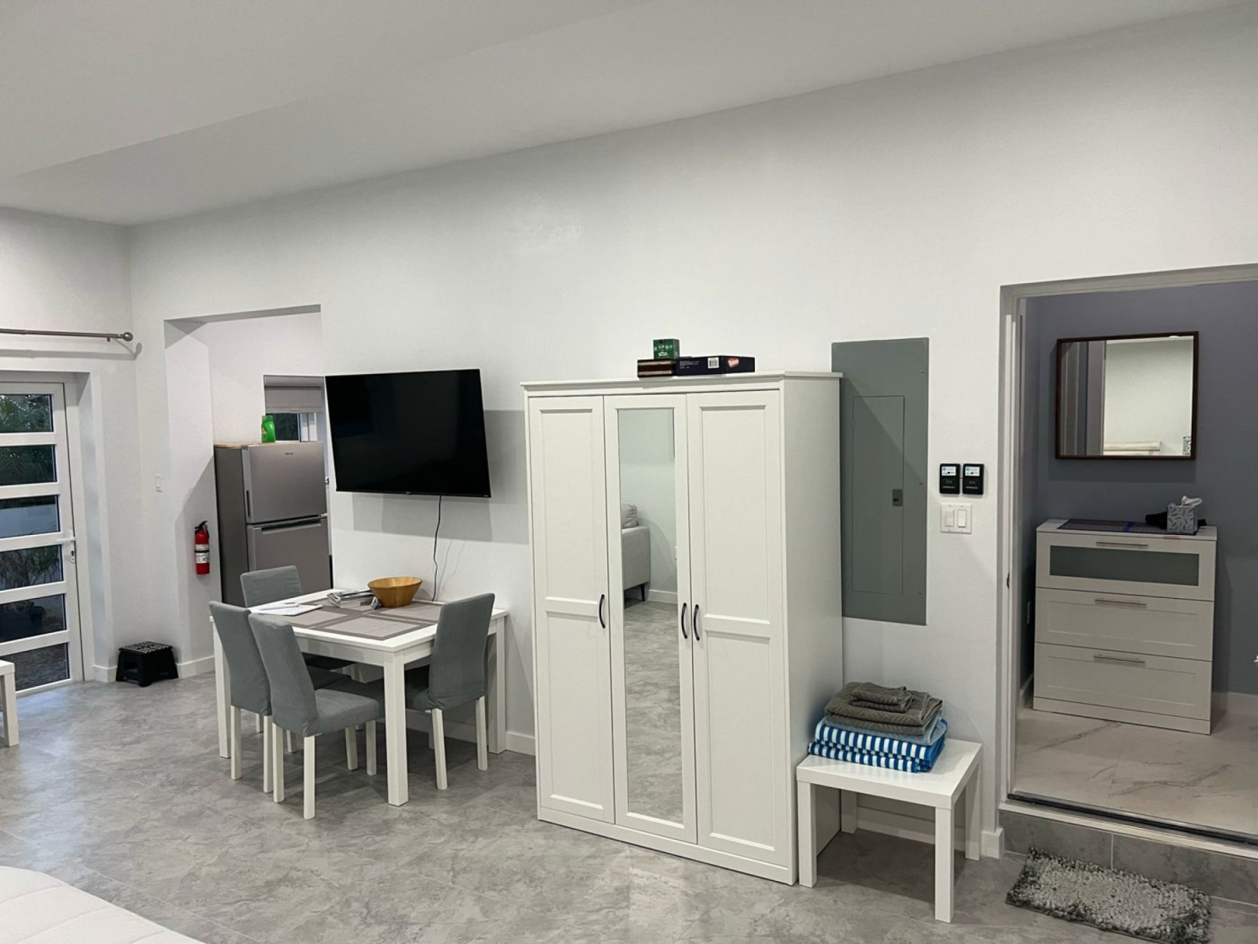 1 Sept: All Inclusive Large Studio In The Highlands