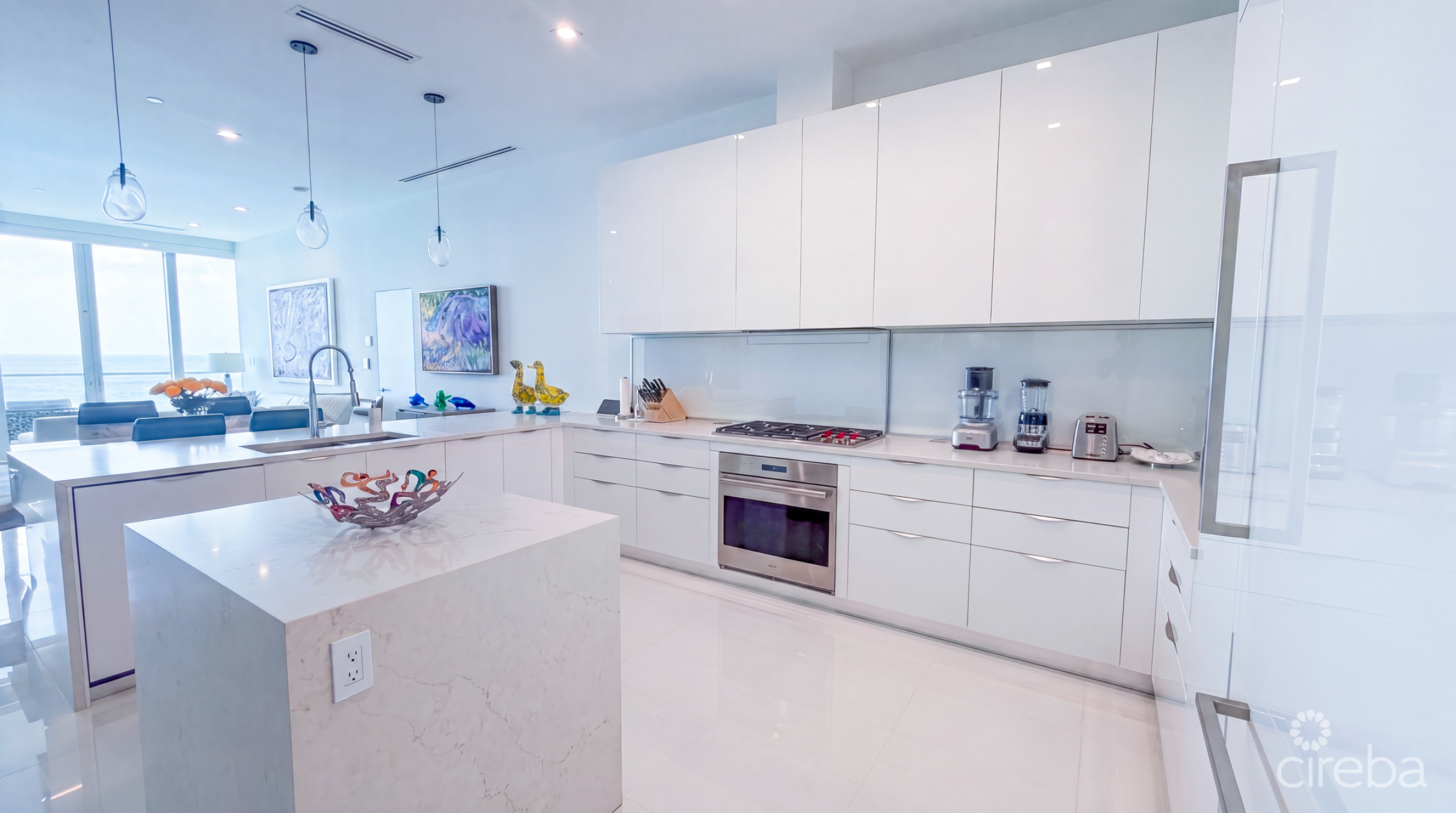 Fin Oceanfront Condo