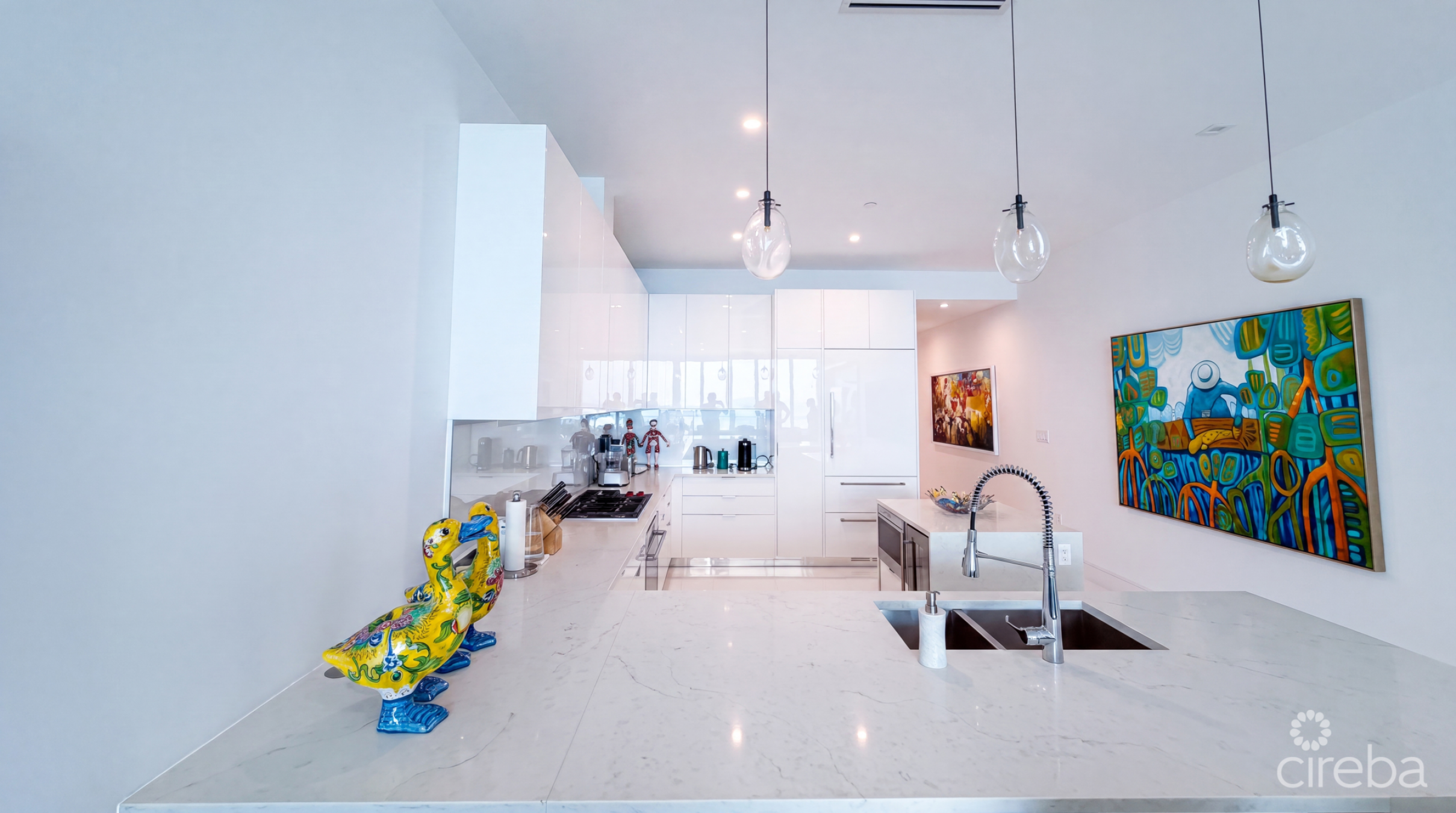 Fin Oceanfront Condo