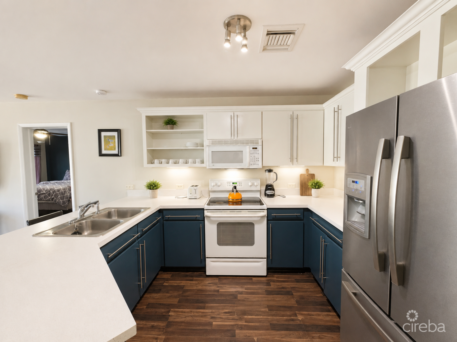 Sunrise 3Bed/2Bath--End Unit--Ground Floor