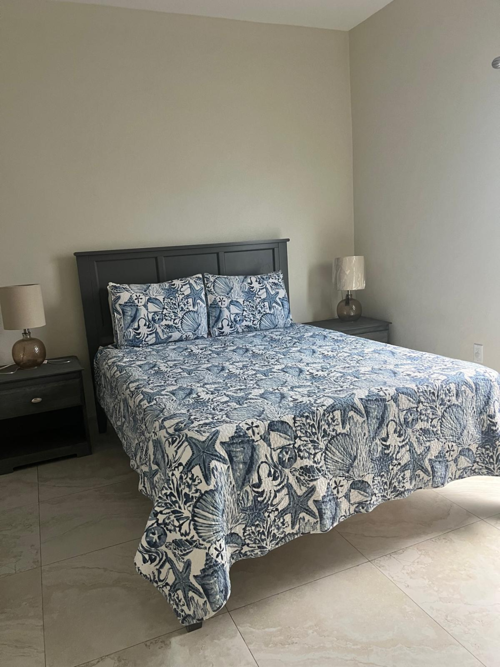 Aug 1St, 1-Bedroom, 1-Bathroom,  At The Summit, North Side