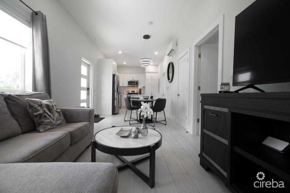2 Bed 2 Bath Condo 61 West - 1