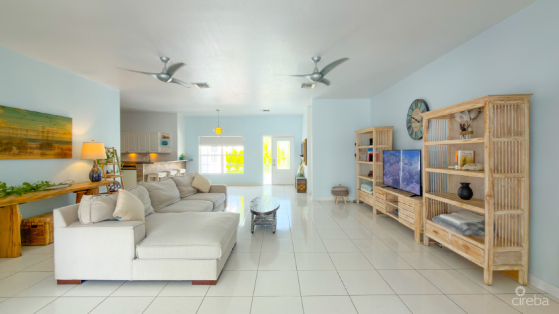 Snug Harbour Andrew Drive - 4 Bedroom Family Home In The Seven Mile Beach Corridor - 1