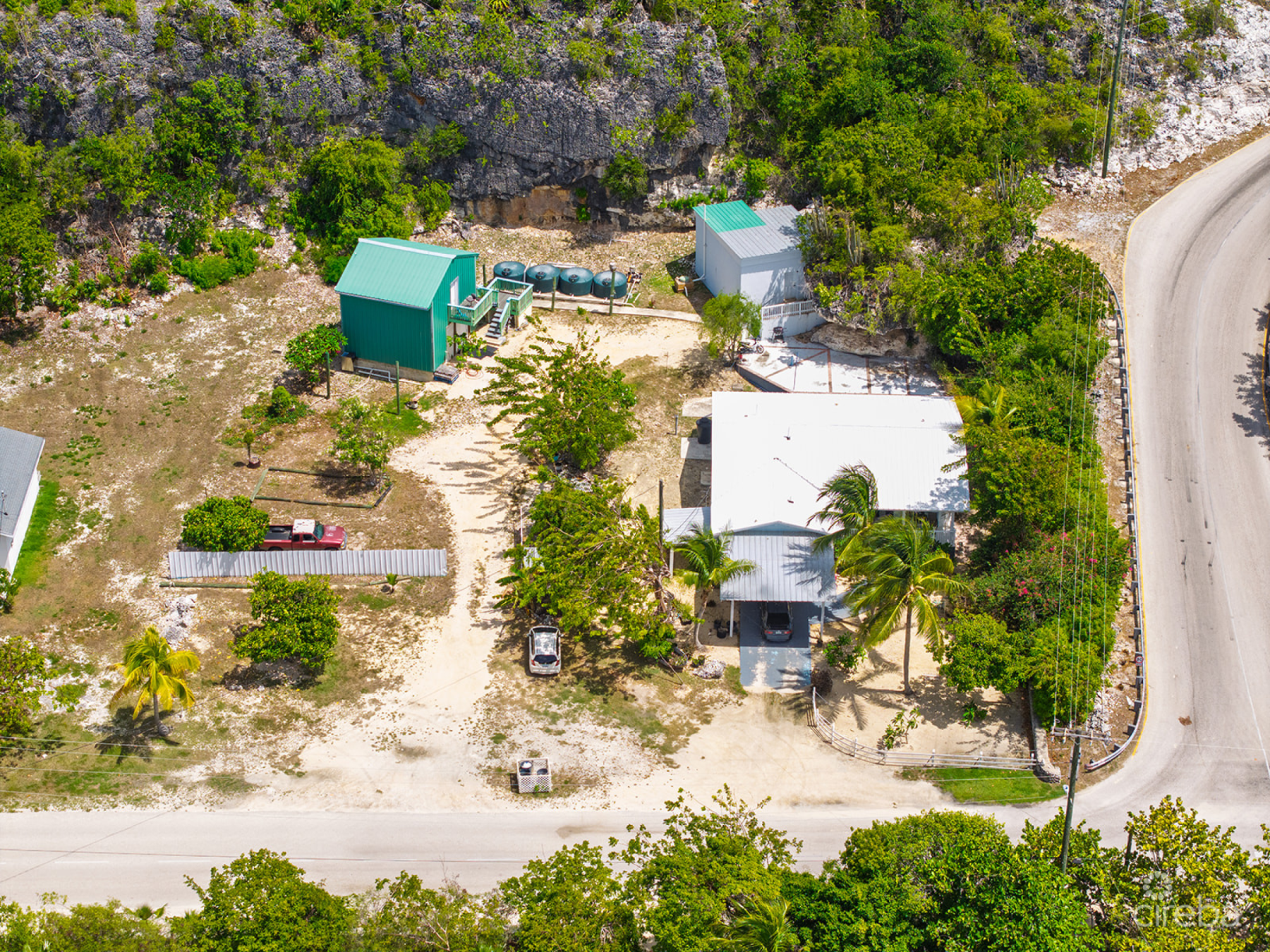 12% Roi - Income-Producing Multi-Unit Property | Fully Occupied - Cayman Brac