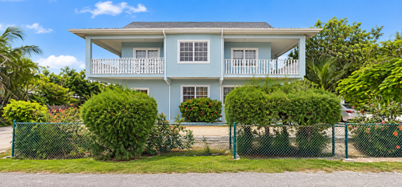 Pepi Street Duplex (With Dock) - 1