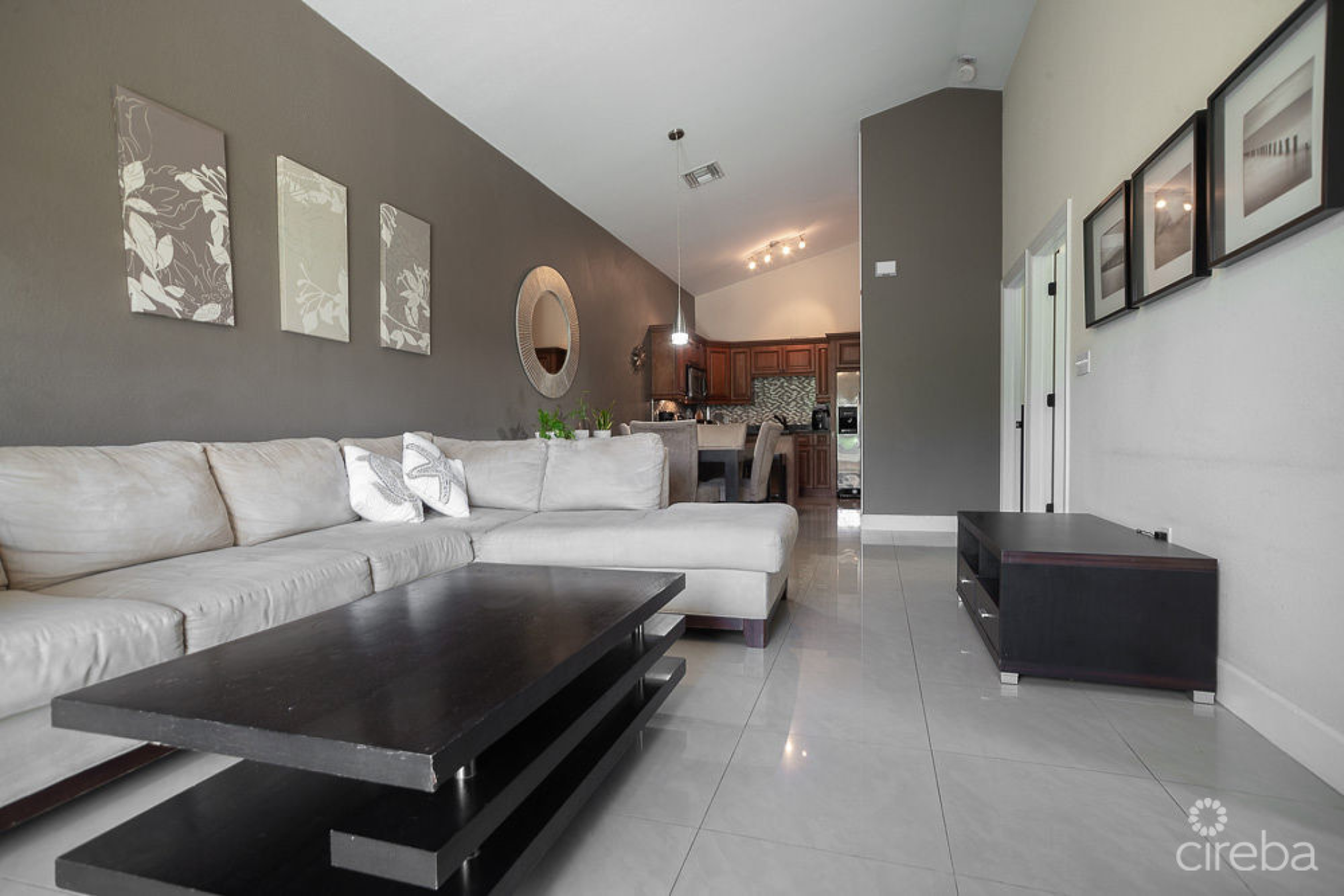 Lantern Point 2 Bedroom Top-Floor Condo - Prospect