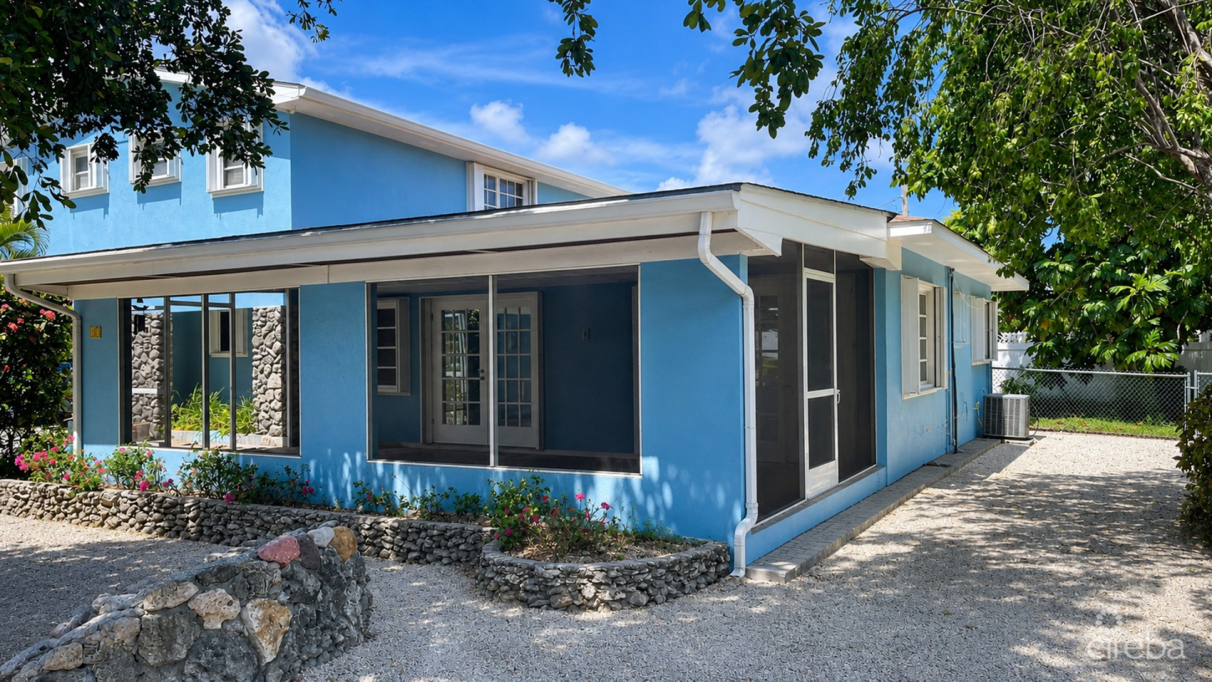 3 Br Home With Pool In Coral Gables On .47 Acres