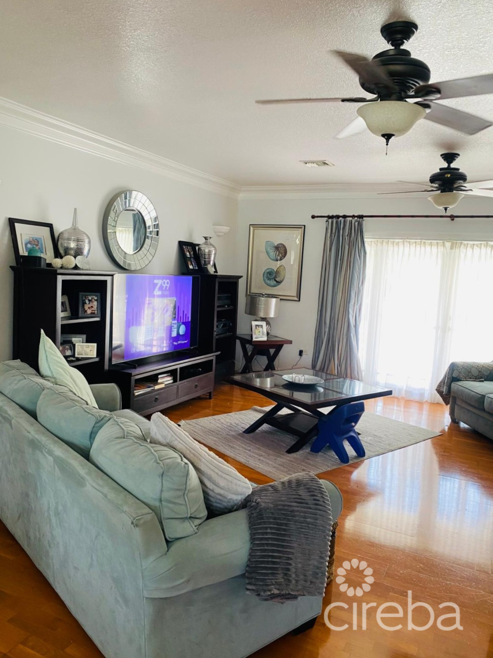 Charming Savannah Home With Picture Perfect Street Appeal!