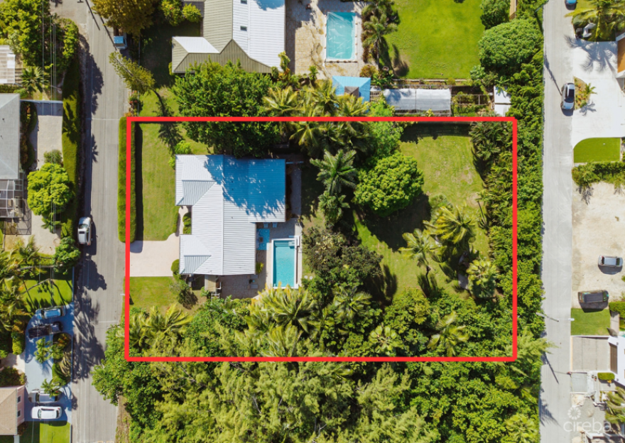 Rare Double-Lot Oasis Bungalow  With Pool In Snug Harbour - 1