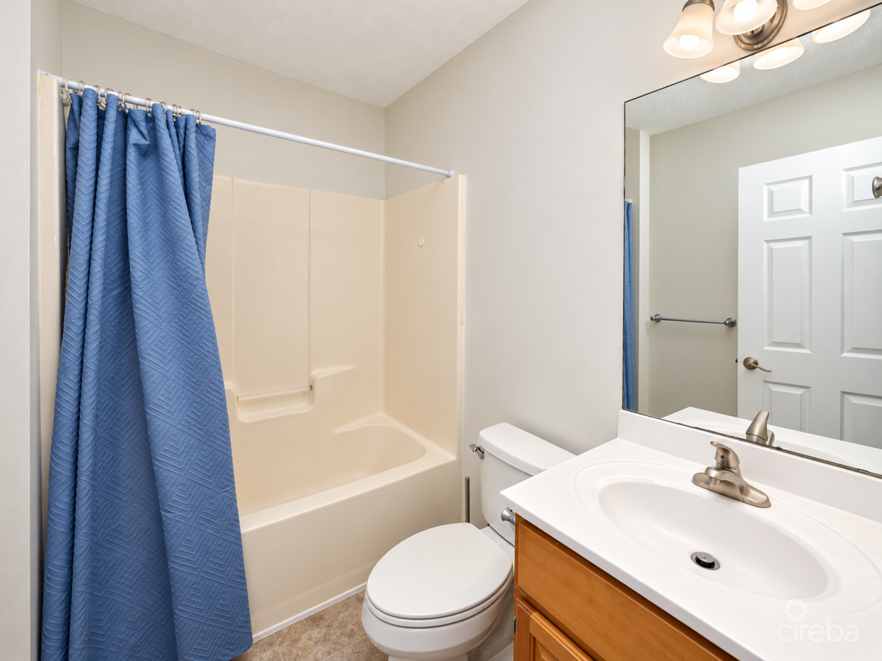 Lakeside Villas E-140