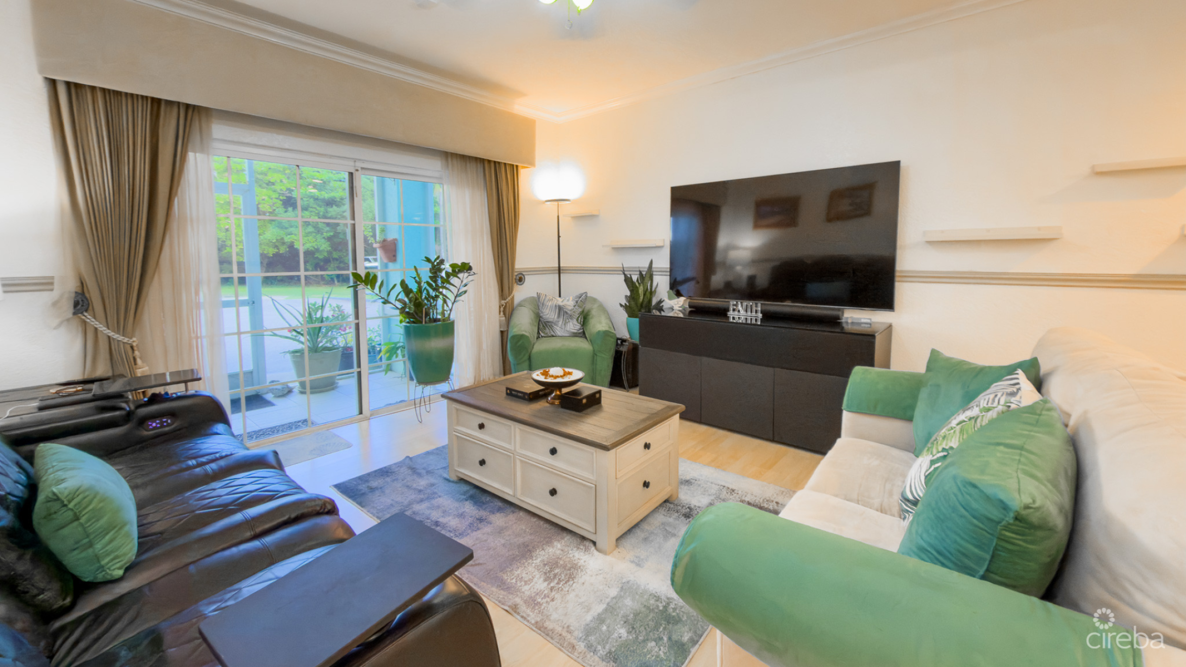 Rosedale Deluxe Two Bedroom Groundfloor Condo